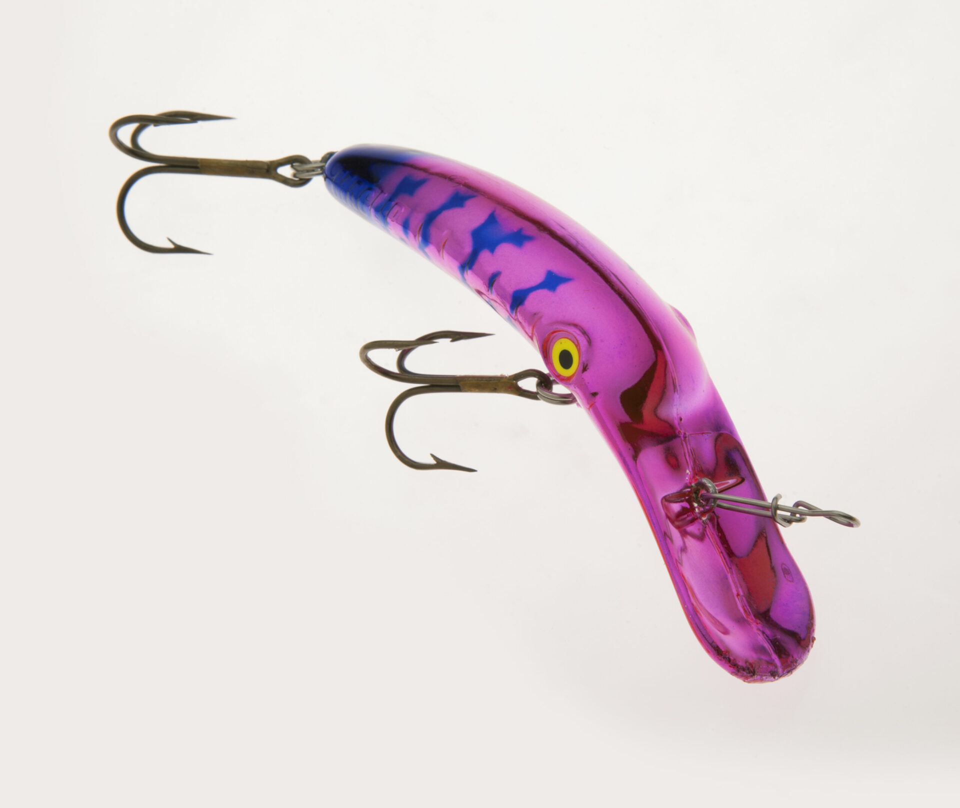 Mag Lip® Rattle/UV Plug - Yakima Bait